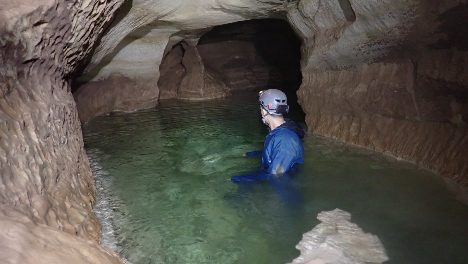 Canyoning sous terre vers Montpellier