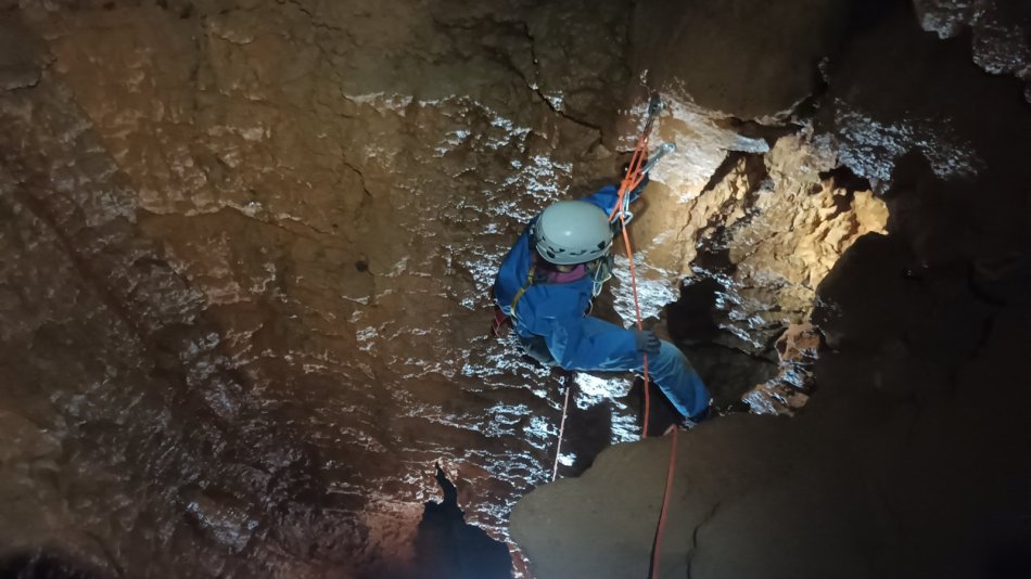 apprentissage des techniques en speleo