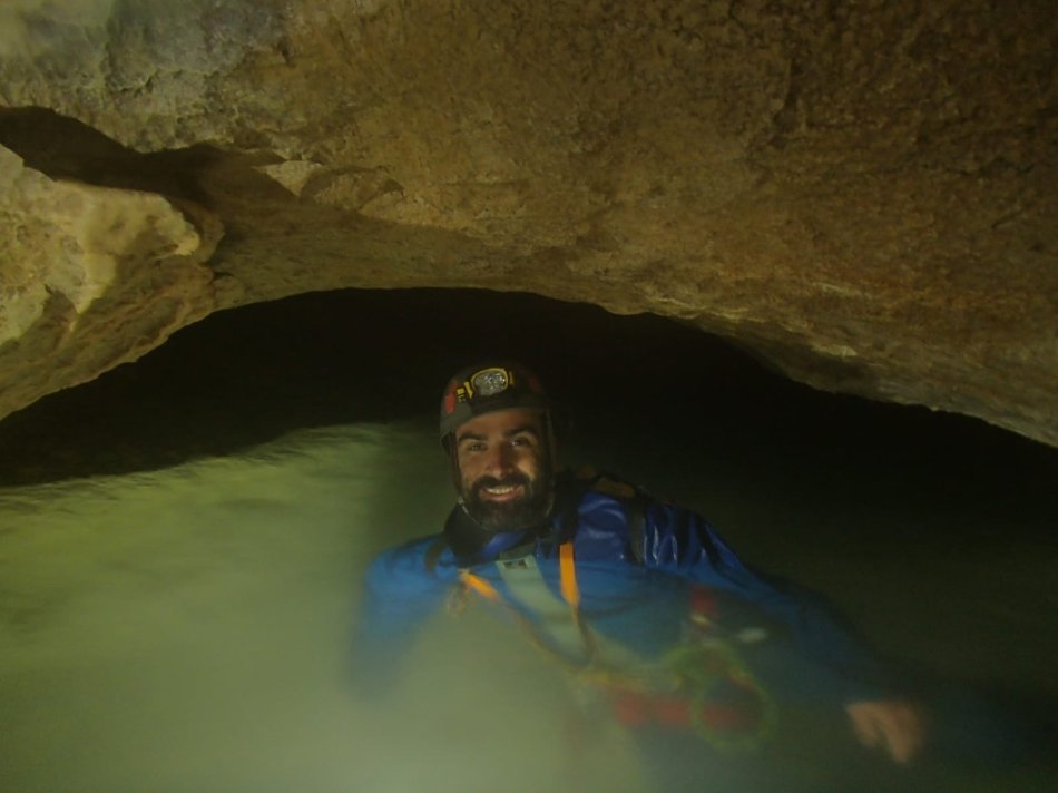 passer un siphon en speleo